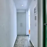 Downtown Studio Superb Location